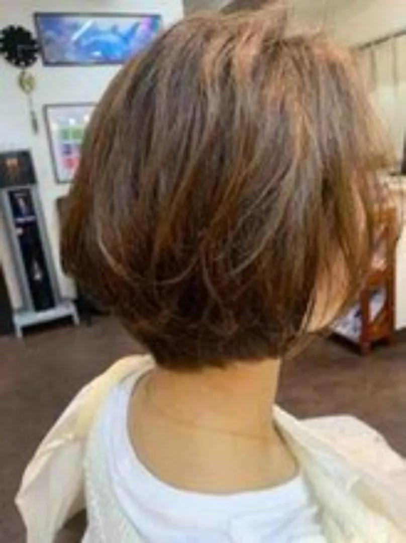 動きのあるボブスタイル